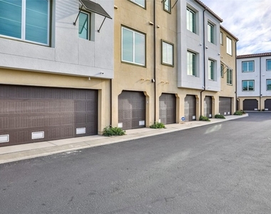 3319 Doheny Way - Photo Thumbnail 42
