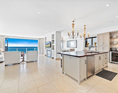 160 Saint Anns Drive - Photo Thumbnail 5