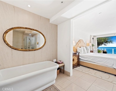 160 Saint Anns Drive - Photo Thumbnail 8