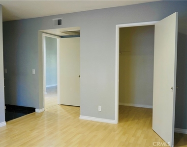 32221 N Alipaz Street - Photo Thumbnail 18