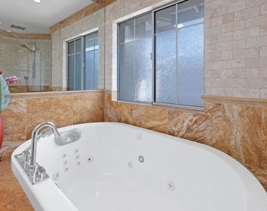 6963 Tradewinds Drive - Photo Thumbnail 25
