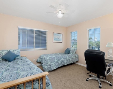 6963 Tradewinds Drive - Photo Thumbnail 30