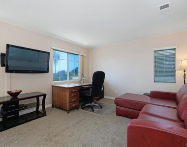 6963 Tradewinds Drive - Photo Thumbnail 23