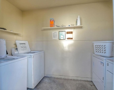 6675 Paseo Del Norte - Photo Thumbnail 16