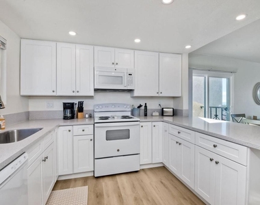 6675 Paseo Del Norte - Photo Thumbnail 5