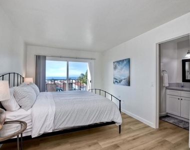 6675 Paseo Del Norte - Photo Thumbnail 8
