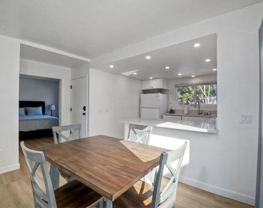 6675 Paseo Del Norte - Photo Thumbnail 7