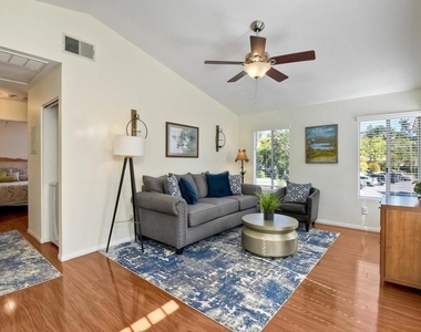 4243 Arroyo Vista Way - Photo Thumbnail 7