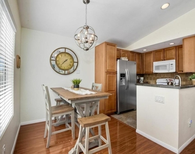 4243 Arroyo Vista Way - Photo Thumbnail 5