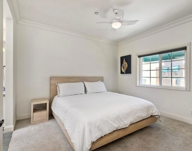 400 N The Strand - Photo Thumbnail 10