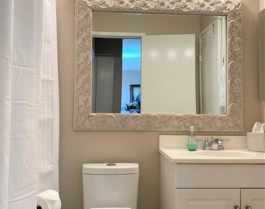 6677 Paseo Del Norte - Photo Thumbnail 19