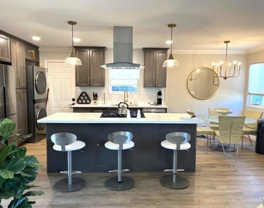 3589 Nina Street - Photo Thumbnail 6