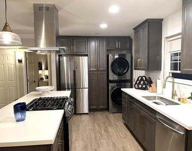3589 Nina Street - Photo Thumbnail 5
