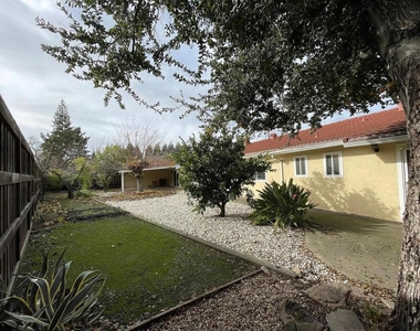 185 Calle Nogales - Photo Thumbnail 14