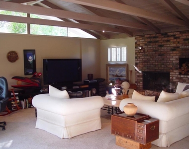 2130 Ward Way - Photo Thumbnail 1