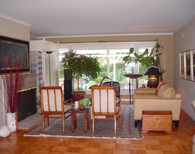 2130 Ward Way - Photo Thumbnail 2