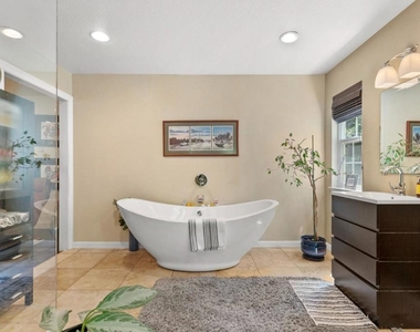 13550 Uvas Road - Photo Thumbnail 10