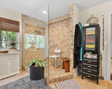 13550 Uvas Road - Photo Thumbnail 9