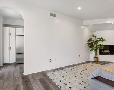 2955 Passmore Drive - Photo Thumbnail 16