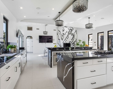 2955 Passmore Drive - Photo Thumbnail 27