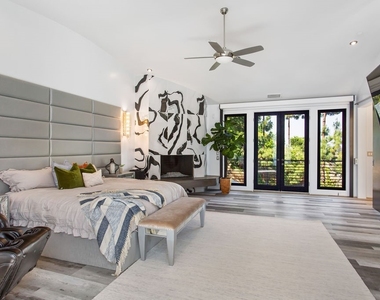 2955 Passmore Drive - Photo Thumbnail 32