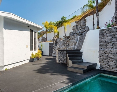 2955 Passmore Drive - Photo Thumbnail 39
