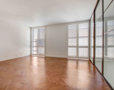 300 N Swall Drive - Photo Thumbnail 9