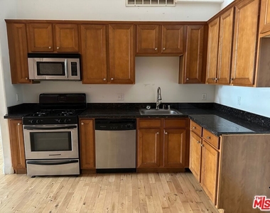 726 S Santa Fe Avenue - Photo Thumbnail 6