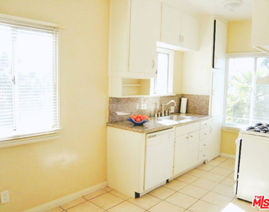 1269 S Citrus Avenue - Photo Thumbnail 1