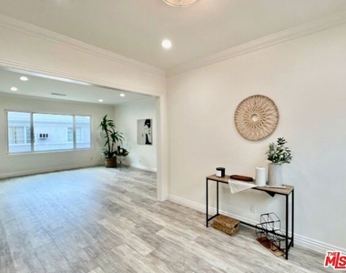124 N Pass Avenue - Photo Thumbnail 6