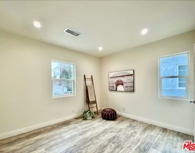 124 N Pass Avenue - Photo Thumbnail 13