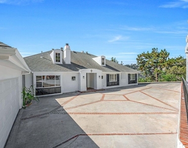949 N Norman Place - Photo Thumbnail 33