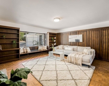949 N Norman Place - Photo Thumbnail 7
