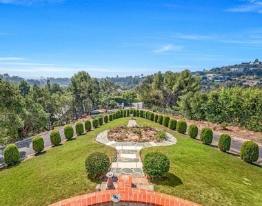 949 N Norman Place - Photo Thumbnail 38