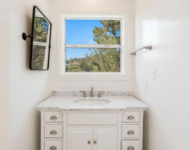 949 N Norman Place - Photo Thumbnail 18