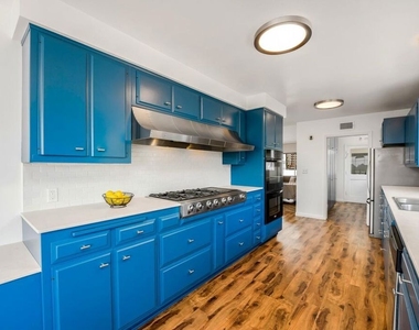 949 N Norman Place - Photo Thumbnail 12