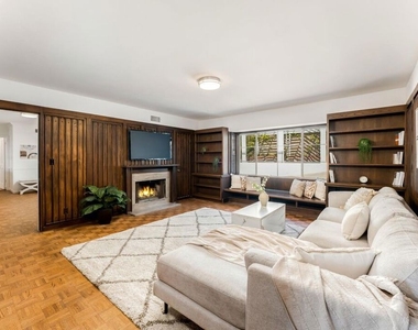 949 N Norman Place - Photo Thumbnail 6