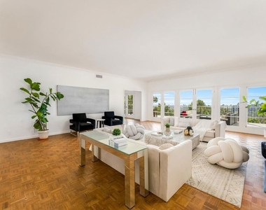 949 N Norman Place - Photo Thumbnail 3
