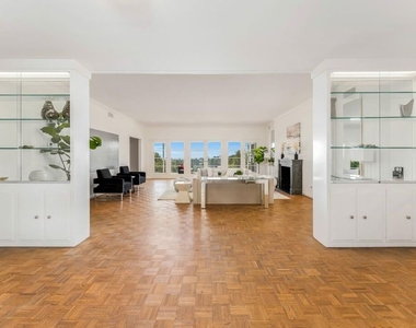 949 N Norman Place - Photo Thumbnail 2