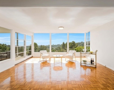 949 N Norman Place - Photo Thumbnail 17