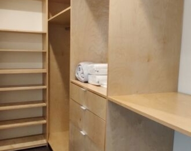 935 N San Vicente Boulevard - Photo Thumbnail 9