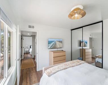 213 17th Street - Photo Thumbnail 14