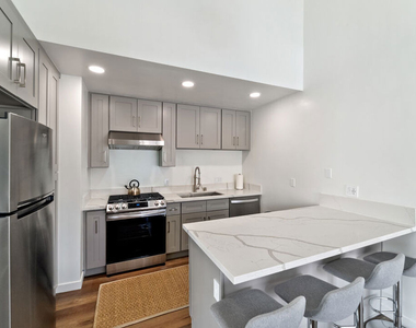 213 17th Street - Photo Thumbnail 26