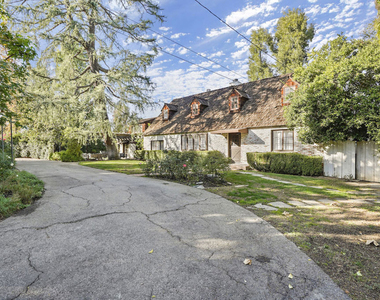 23057 Sylvan Street - Photo Thumbnail 20