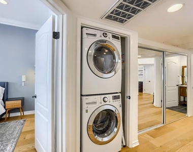 435 Arnaz Drive - Photo Thumbnail 15