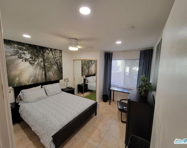 2600 S Palm Canyon Drive - Photo Thumbnail 11