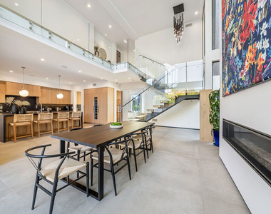 200 N Doheny Drive - Photo Thumbnail 48