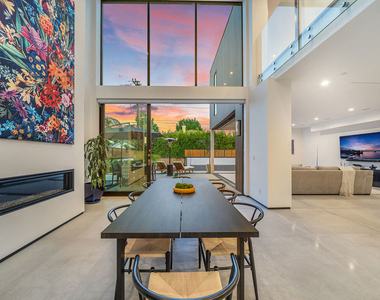 200 N Doheny Drive - Photo Thumbnail 6