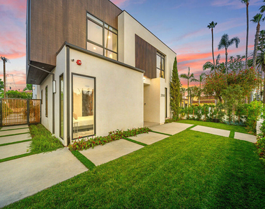 200 N Doheny Drive - Photo Thumbnail 4