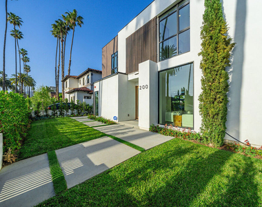 200 N Doheny Drive - Photo Thumbnail 20